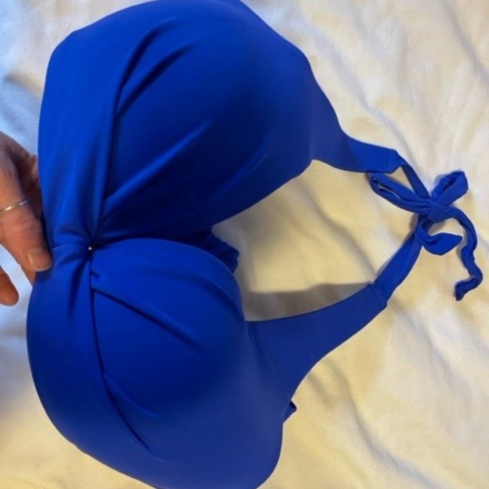 H2oh Halter top bikini in Pacific Blue, worn ONCE! molded cups 32-40 DD-E